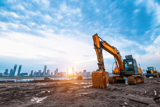 What are the steps involved in building a house in Vellore?